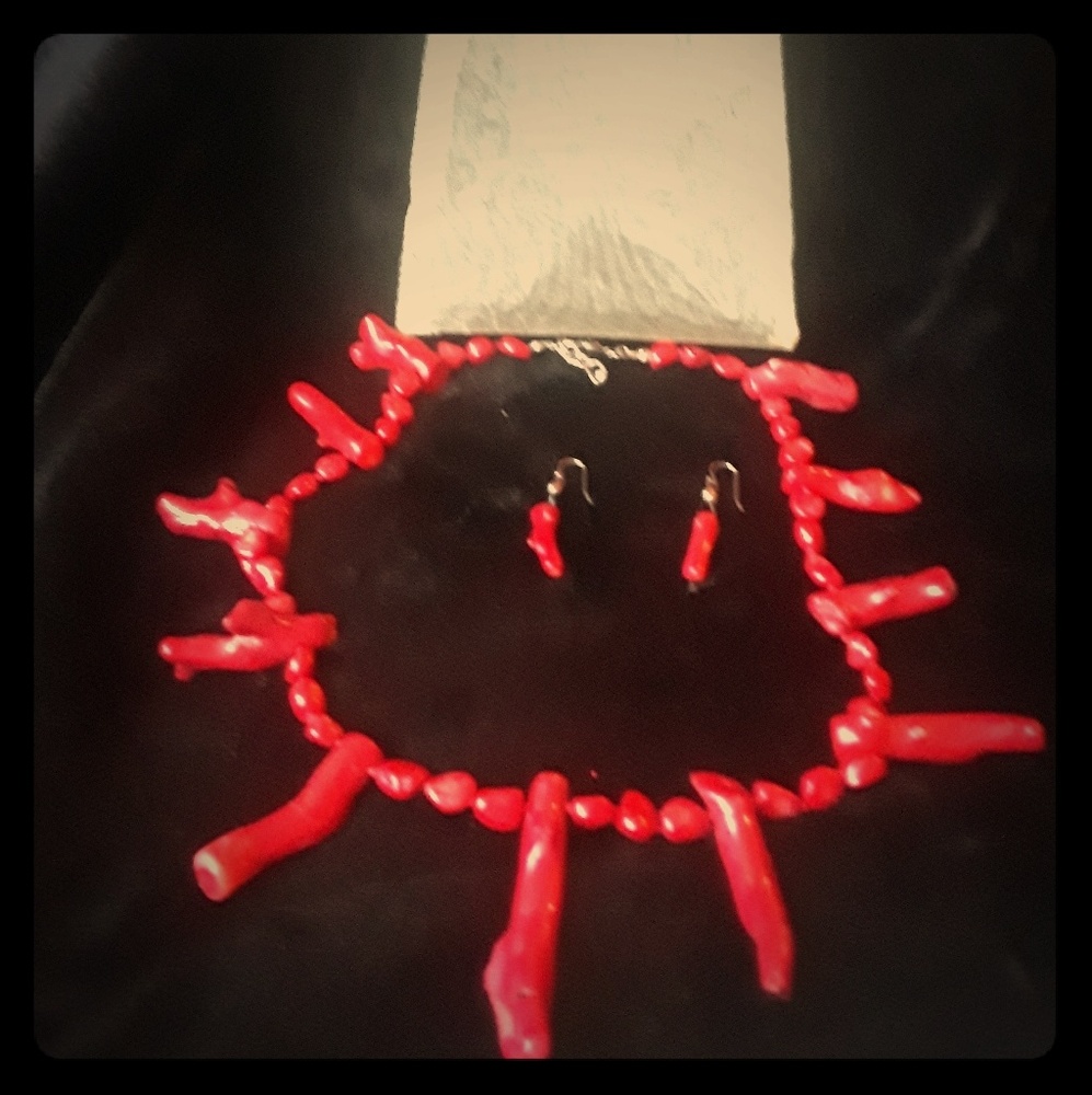 Hand crafted branch inspired red necklace+Earrings